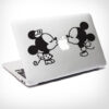 Sticker Calcomanía laptop macbook mickey beso