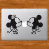 Sticker Calcomanía laptop macbook mickey beso