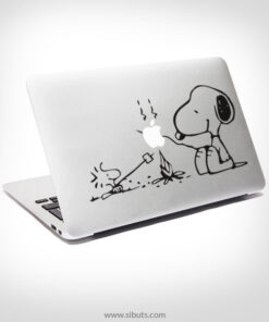 Sticker Calcomanía laptop macbook snoopy fogata
